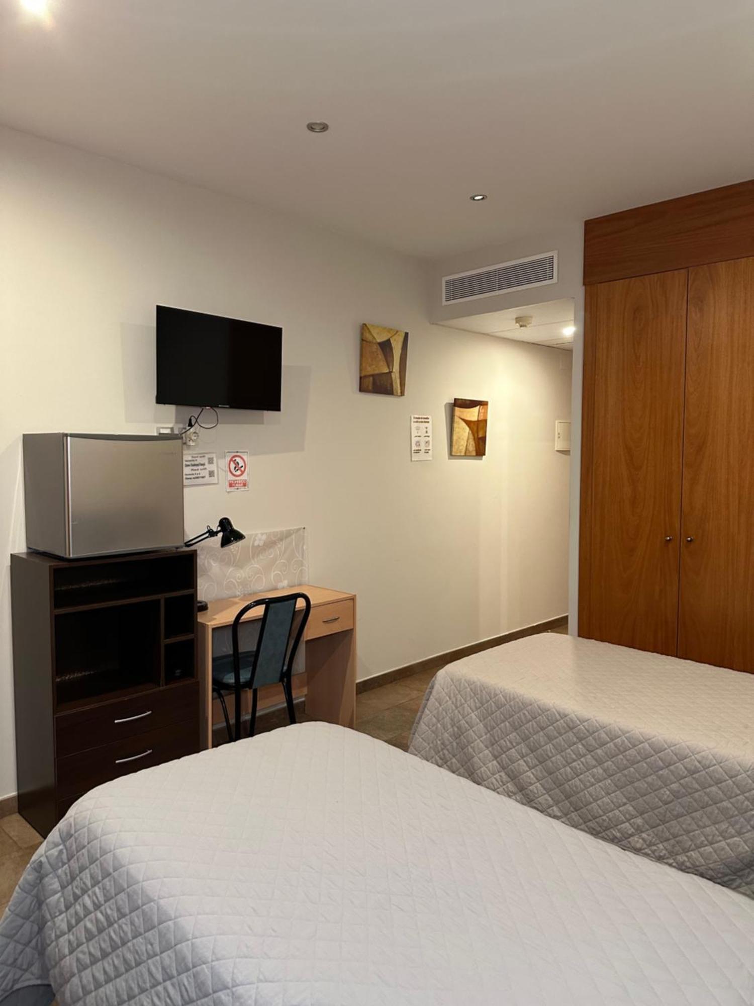 Hostal Venecia Monzón 외부 사진